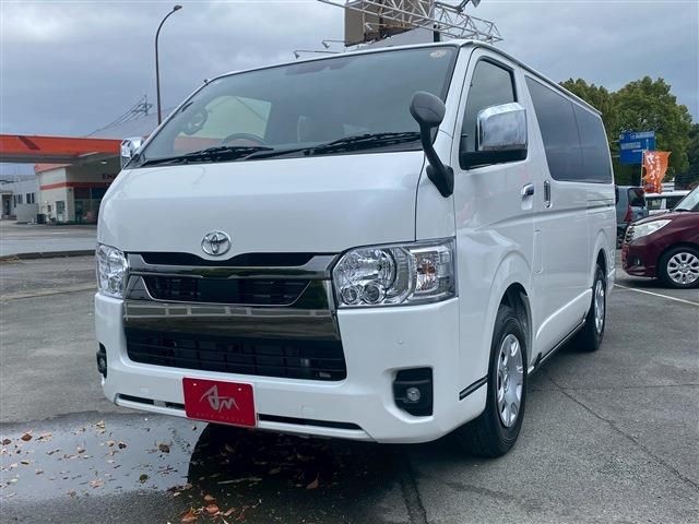 Toyota Hiace V