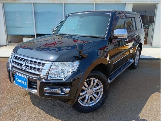 2016 Mitsubishi Pajero