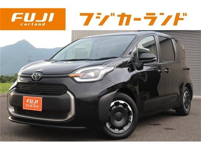 Toyota Sienta HV