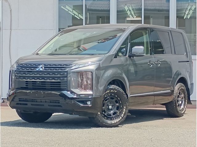 2020 Mitsubishi Delica D5