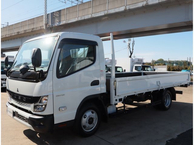 2024 Mitsubishi Canter T