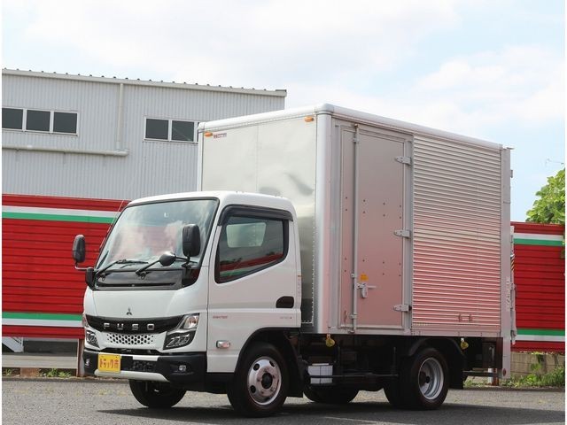 2023 Mitsubishi Canter T