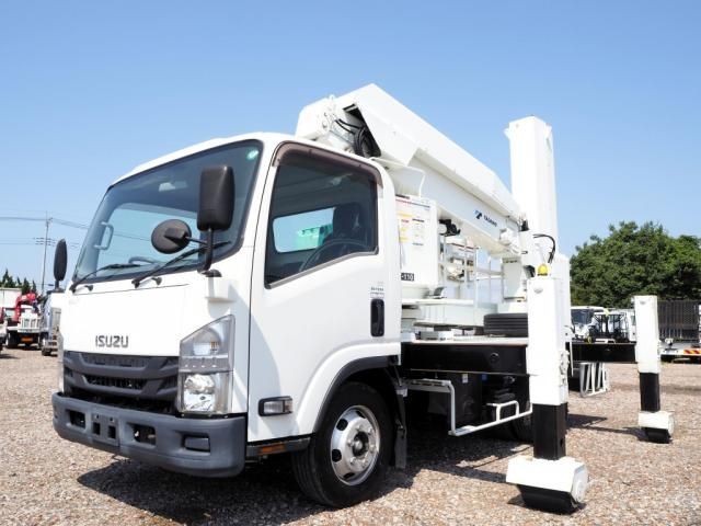 Isuzu ELF
