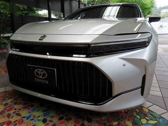 Toyota Crown HV