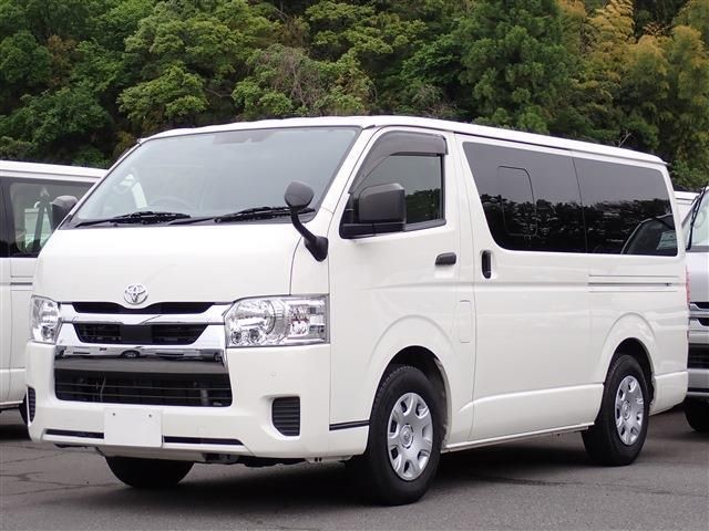 2022 Toyota Hiace V