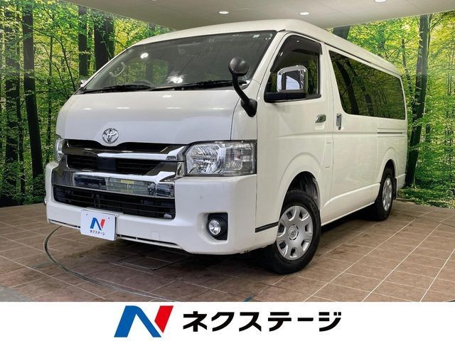 Toyota Hiace V