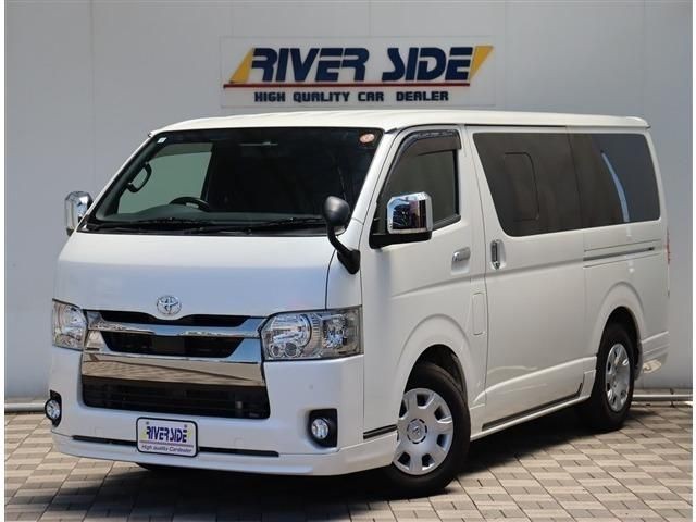 2020 Toyota Hiace V