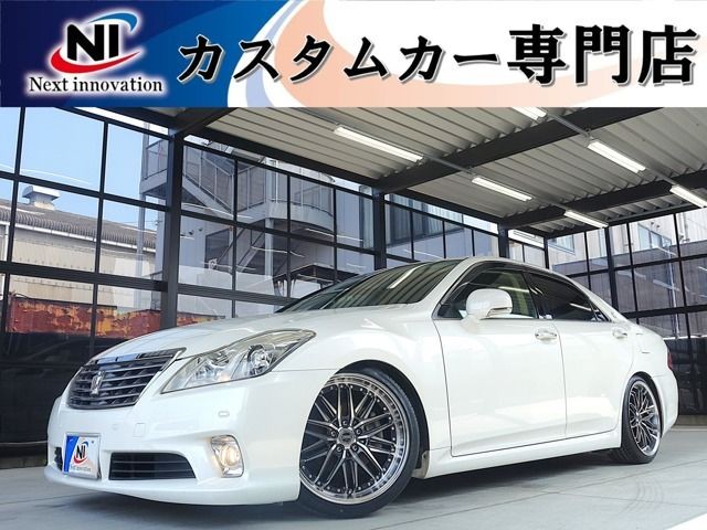 2011 Toyota Crown