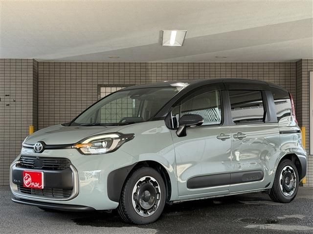 Toyota Sienta HV