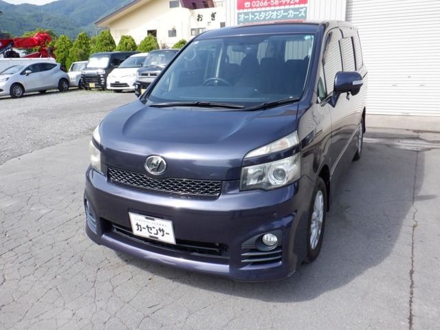 2011 Toyota Voxy