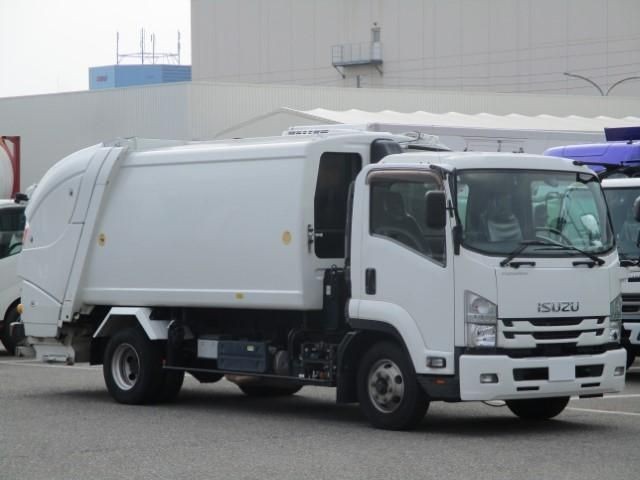 2020 Isuzu Forward