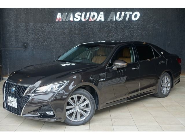 2017 Toyota Crown HV