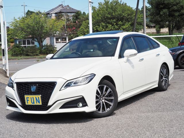 2020 Toyota Crown HV
