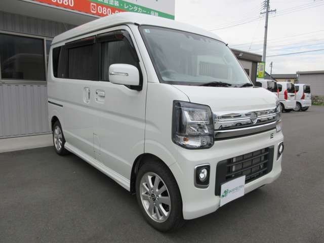 Nissan NT100 Clipper T
