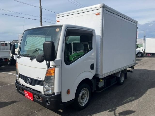 2013 Nissan Atlas