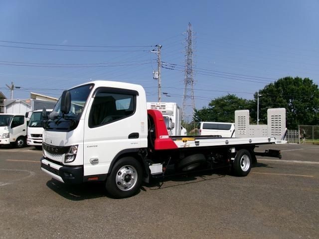 2024 Mitsubishi Canter T