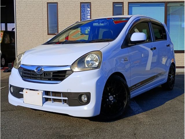 2013 Daihatsu Mira ES