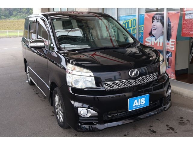 2013 Toyota Voxy