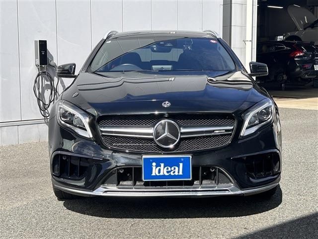 Mercedes-Benz GLA45