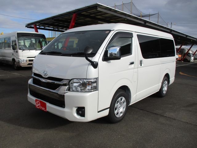 Toyota Hiace V