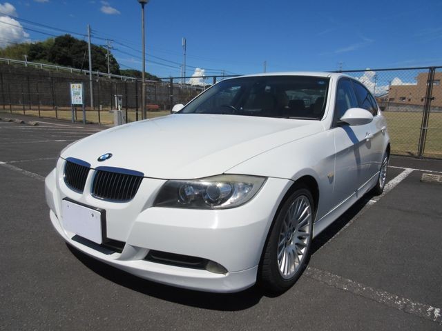 BMW 323I