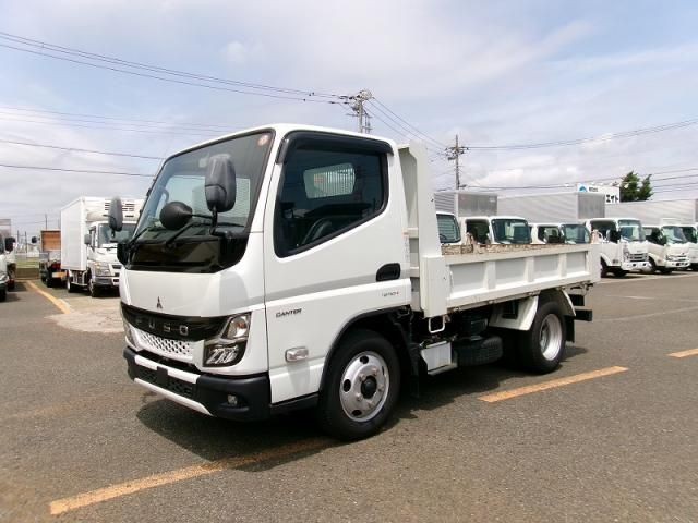 2023 Mitsubishi Canter T