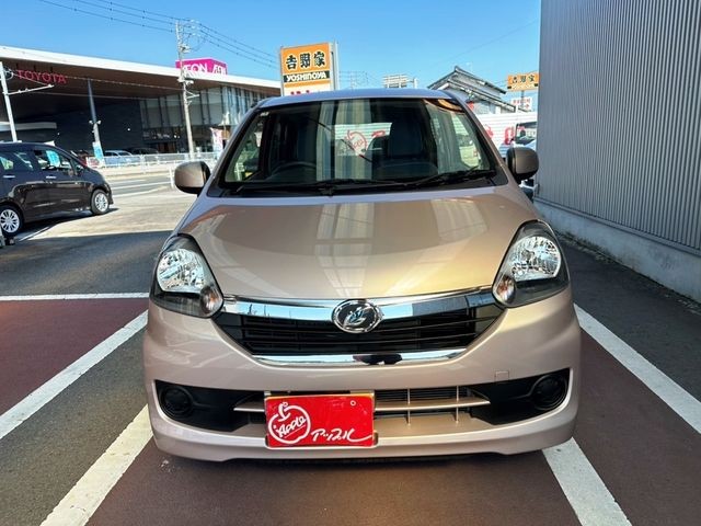 Daihatsu Mira ES