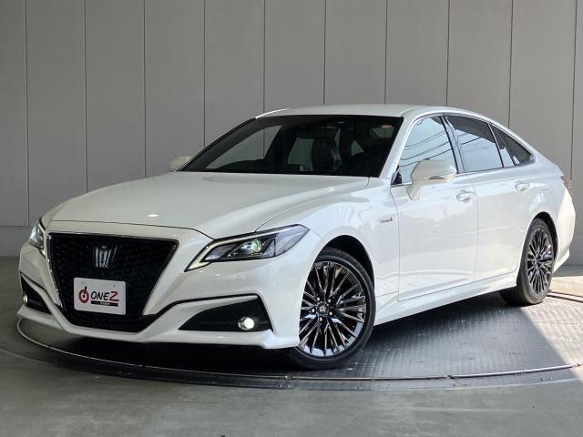 2020 Toyota Crown HV
