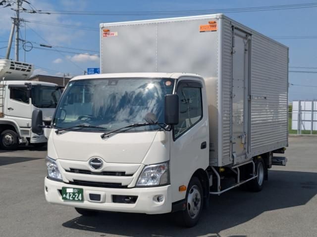2024 Hino Dutro