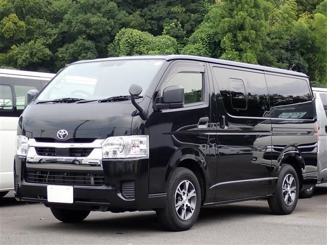 Toyota Hiace V