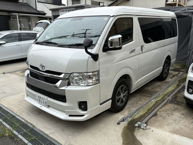 Toyota Hiace W