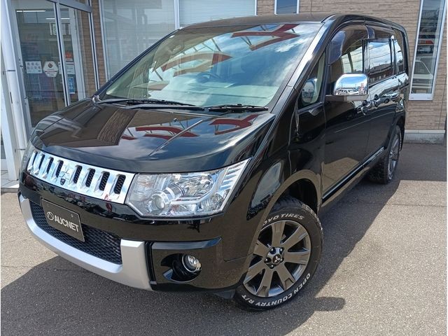 2017 Mitsubishi Delica D5