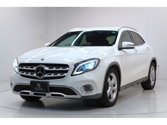 Mercedes-Benz GLA220
