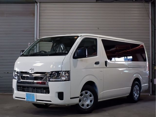 Toyota Hiace V