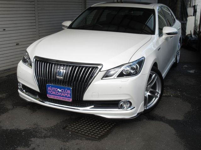 2014 Toyota Crown Majesta