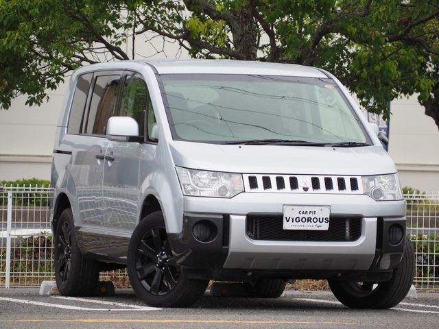 2008 Mitsubishi Delica D5