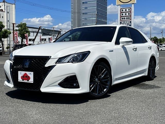 2017 Toyota Crown HV