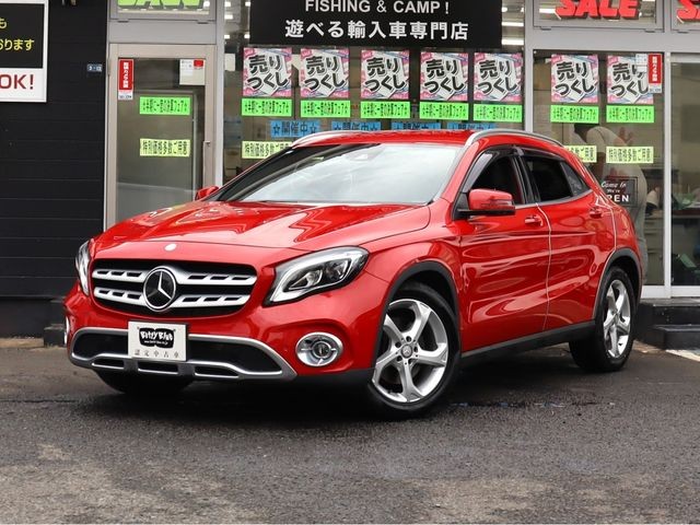 Mercedes-Benz GLA220