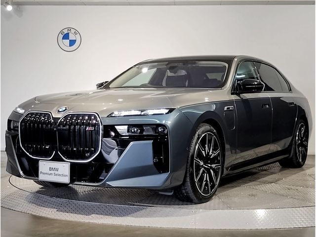 BMW I7
