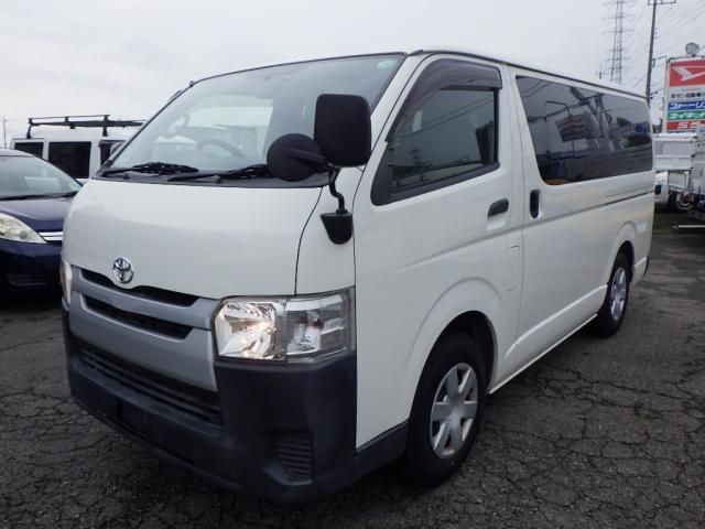 Toyota Hiace V