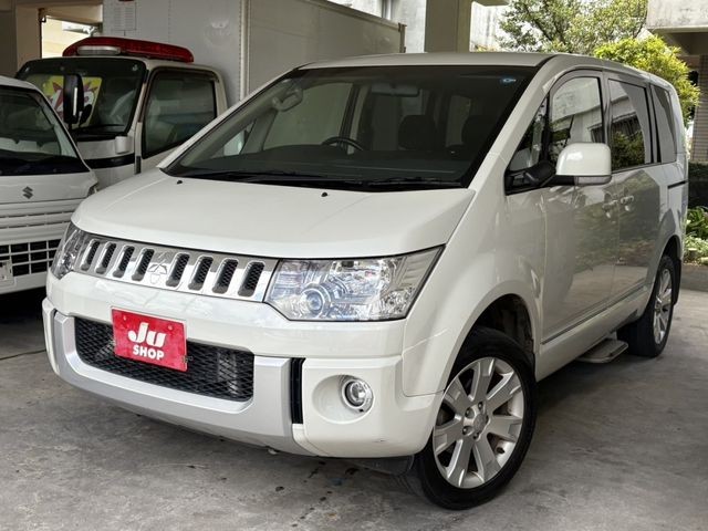 2017 Mitsubishi Delica D5