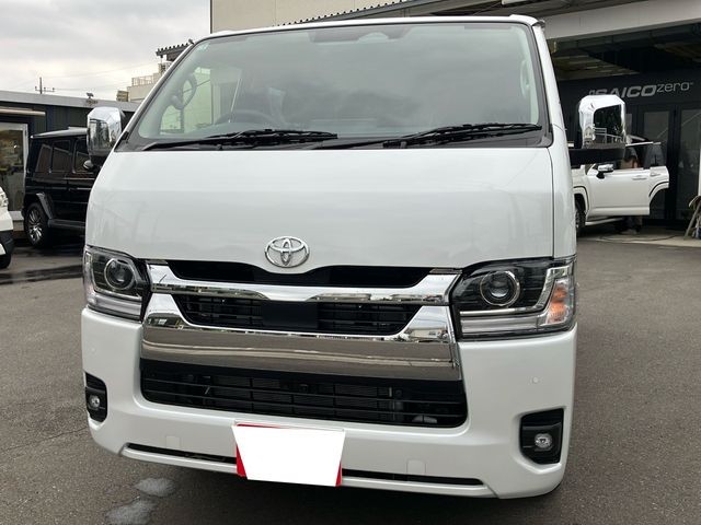 Toyota Hiace V