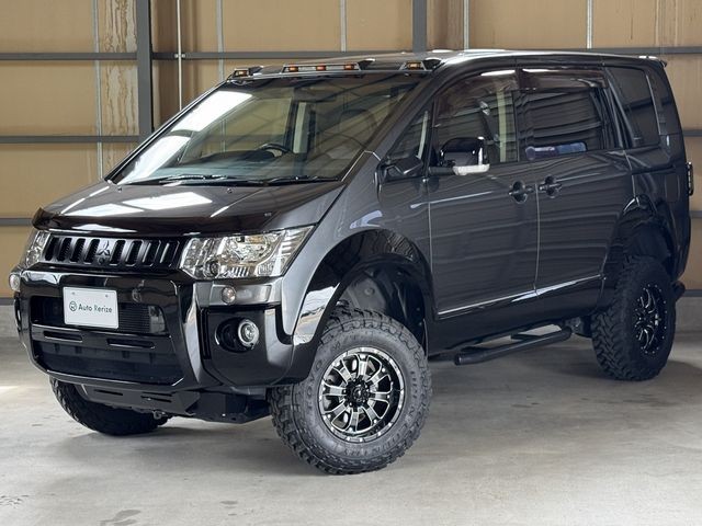 2015 Mitsubishi Delica D5