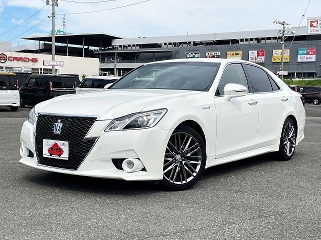 2014 Toyota Crown HV