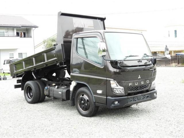 2022 Mitsubishi Canter T