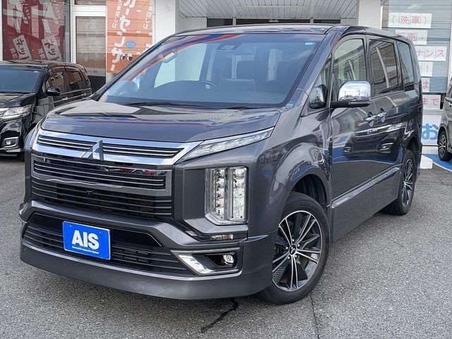 2019 Mitsubishi Delica D5
