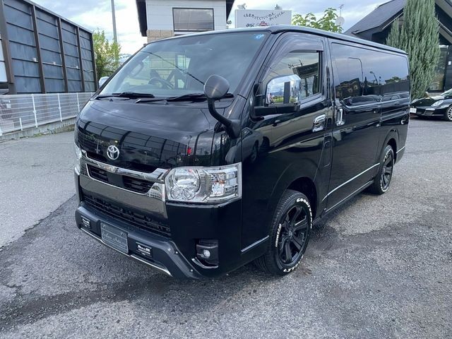 2022 Toyota Hiace V
