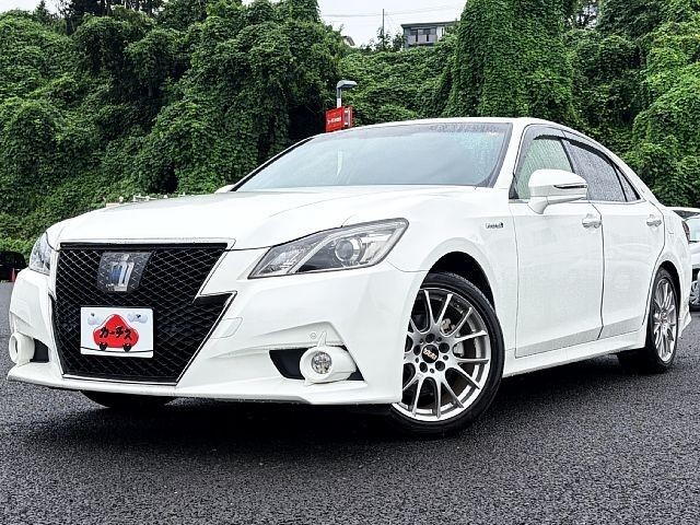 2015 Toyota Crown HV