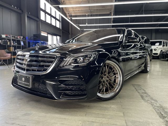 Mercedes-Benz S560