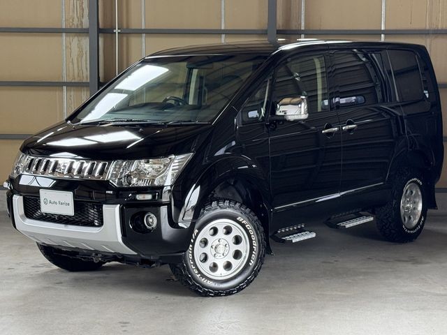 2016 Mitsubishi Delica D5